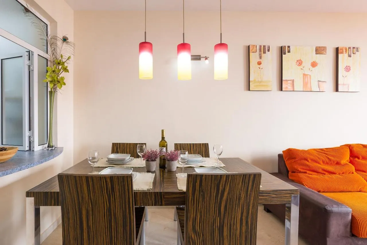 Malagasuite Torremolinos Beach Apartment